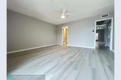 2048  Newport  N, Unit #2048, Deerfield Beach, FL 33442 - Photo 14