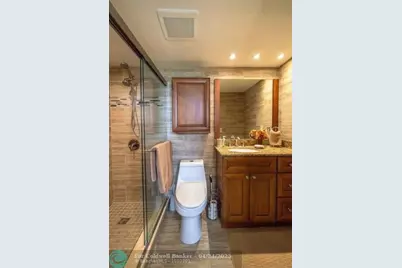 170 SE 5th Ave, Unit #304, Dania Beach, FL 33004 - Photo 16