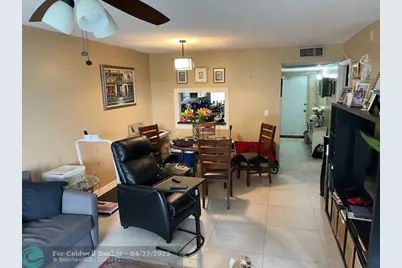 9330  Lagoon Pl, Unit #406, Davie, FL 33324 - Photo 4