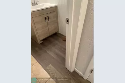 5631 NW 15th St, Lauderhill, FL 33313 - Photo 16