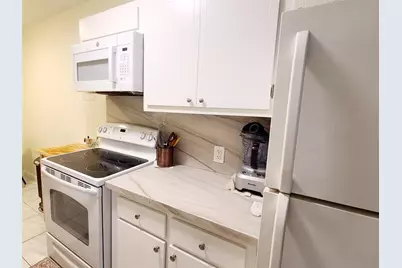 4330  Hillcrest Dr, Unit #705, Hollywood, FL 33021 - Photo 6