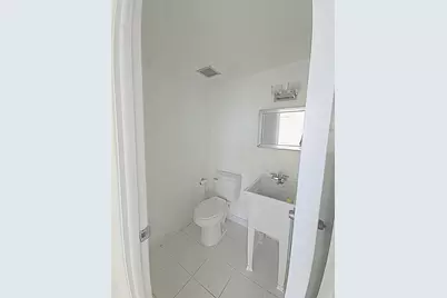 4330  Hillcrest Dr, Unit #705, Hollywood, FL 33021 - Photo 14
