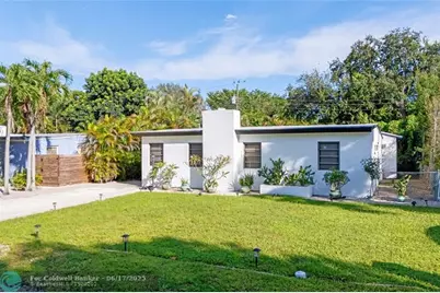 1717 SW 14th St, Fort Lauderdale, FL 33312 - Photo 2