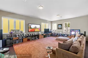 6001 Laguna Path S, Miami Beach, FL 33141 - Photo 16