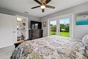 81 NW 37th St, Oakland Park, FL 33309 - Photo 18