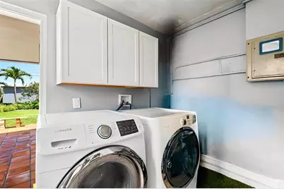 81 NW 37th St, Oakland Park, FL 33309 - Photo 36