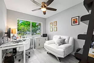 81 NW 37th St, Oakland Park, FL 33309 - Photo 24