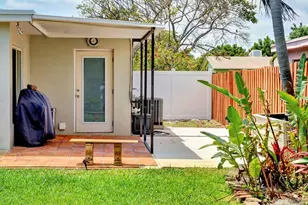 81 NW 37th St, Oakland Park, FL 33309 - Photo 32