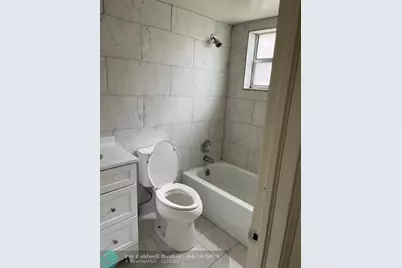 1401  NW 45th St, Unit #4, Deerfield Beach, FL 33064 - Photo 12