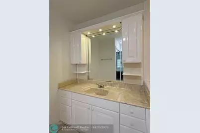6485  Bay Club Dr, Unit #2, Fort Lauderdale, FL 33308 - Photo 8