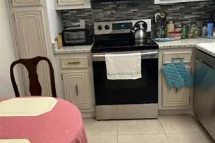 2801 Somerset Dr, Lauderdale Lakes, FL 33311 - Photo 20