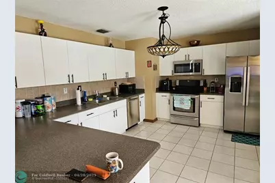15518 SW 168th Ter, Miami, FL 33187 - Photo 10