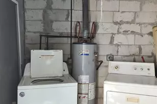 1041 NW 23rd Terrace, Fort Lauderdale, FL 33311 - Photo 26