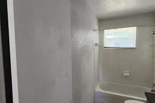 1041 NW 23rd Terrace, Fort Lauderdale, FL 33311 - Photo 18