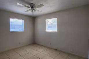 1041 NW 23rd Terrace, Fort Lauderdale, FL 33311 - Photo 20