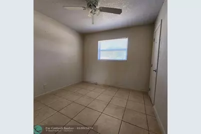 1041 NW 23rd Ter, Fort Lauderdale, FL 33311 - Photo 16