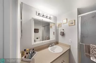 8880 Sunrise Lakes Blvd, Sunrise, FL 33322 - Photo 18