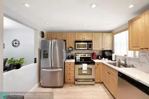 8880 Sunrise Lakes Blvd, Sunrise, FL 33322 - Photo 4