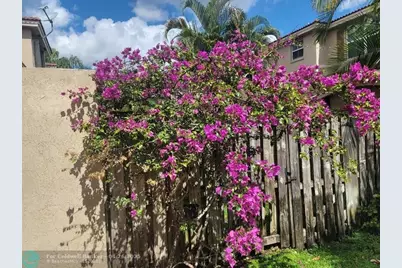 139  Riverwalk Cir, Sunrise, FL 33326 - Photo 2