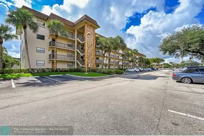6095 N Sabal Palm Blvd, Unit #212, Tamarac, FL 33319 - Photo 10