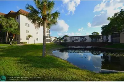 6095 N Sabal Palm Blvd, Unit #212, Tamarac, FL 33319 - Photo 12