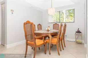 7448 Ashmont Cir, Tamarac, FL 33321 - Photo 6