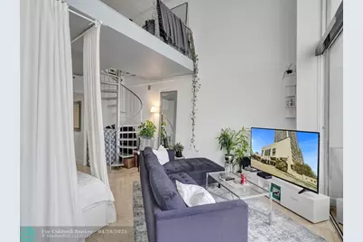 555 NE 15th St, Unit #T4(704), Miami, FL 33132 - Photo 6