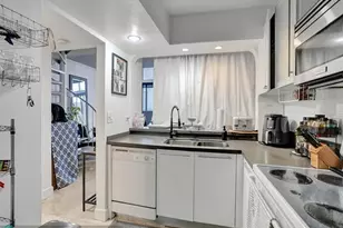 555 NE 15th St Unit #T4(704), Miami, FL 33132 - Photo 14