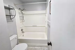 8100 SW 21st Ct, Miramar, FL 33025 - Photo 16