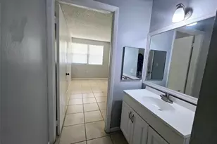 8100 SW 21st Ct, Miramar, FL 33025 - Photo 20