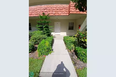 907  Cypress Ter, Unit #104, Pompano Beach, FL 33069 - Photo 32