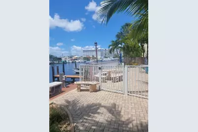 815  Middle River Dr, Unit #108, Fort Lauderdale, FL 33304 - Photo 2