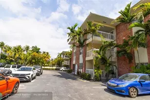 2424 SE 17th St, Fort Lauderdale, FL 33316 - Photo 1