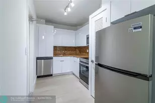 2424 SE 17th St, Fort Lauderdale, FL 33316 - Photo 6