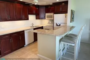 4104 Cambridge E, Deerfield Beach, FL 33442 - Photo 4