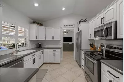 13813  Geranium Pl, Wellington, FL 33414 - Photo 8