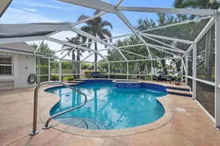 13813 Geranium Pl, Wellington, FL 33414 - Photo 2