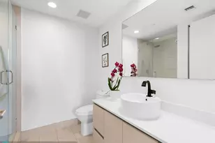 2600 E Hallandale Beach Blvd, Hallandale Beach, FL 33009 - Photo 20