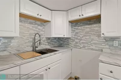 7897 SE Swan Ave, Hobe Sound, FL 33455 - Photo 4