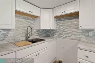 7897 SE Swan Ave, Hobe Sound, FL 33455 - Photo 4