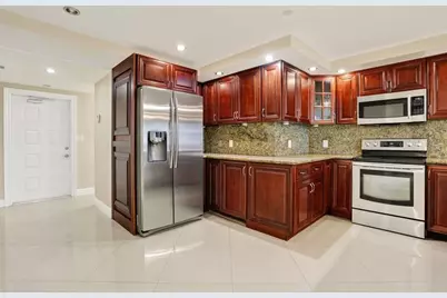 3499  Oaks Way, Unit #909, Pompano Beach, FL 33069 - Photo 8