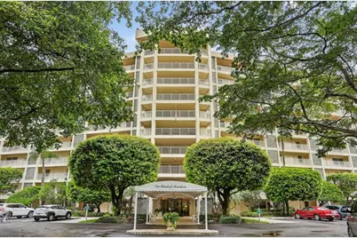 3499  Oaks Way, Unit #909, Pompano Beach, FL 33069 - Photo 1