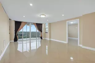 3499 Oaks Way, Pompano Beach, FL 33069 - Photo 2