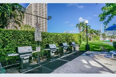 500  Three Islands Blvd, Unit #607, Hallandale Beach, FL 33009 - Photo 4