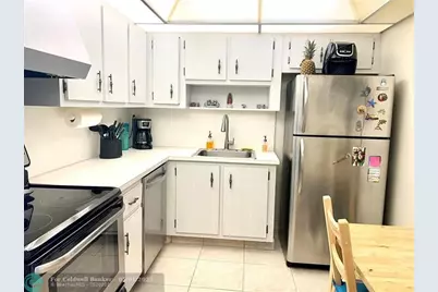 500  Three Islands Blvd, Unit #607, Hallandale Beach, FL 33009 - Photo 8