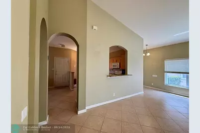 344 NW Breezy Point Loop, Port Saint Lucie, FL 34986 - Photo 6