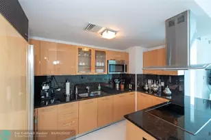 6899 Collins Ave, Miami Beach, FL 33141 - Photo 8
