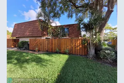 3210  Spanish Wells Dr, Unit #27-A, Delray Beach, FL 33445 - Photo 2