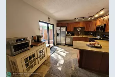 3210  Spanish Wells Dr, Unit #27-A, Delray Beach, FL 33445 - Photo 8