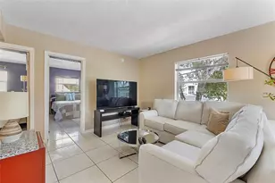 2741 NE 8th Ave, Wilton Manors, FL 33334 - Photo 4